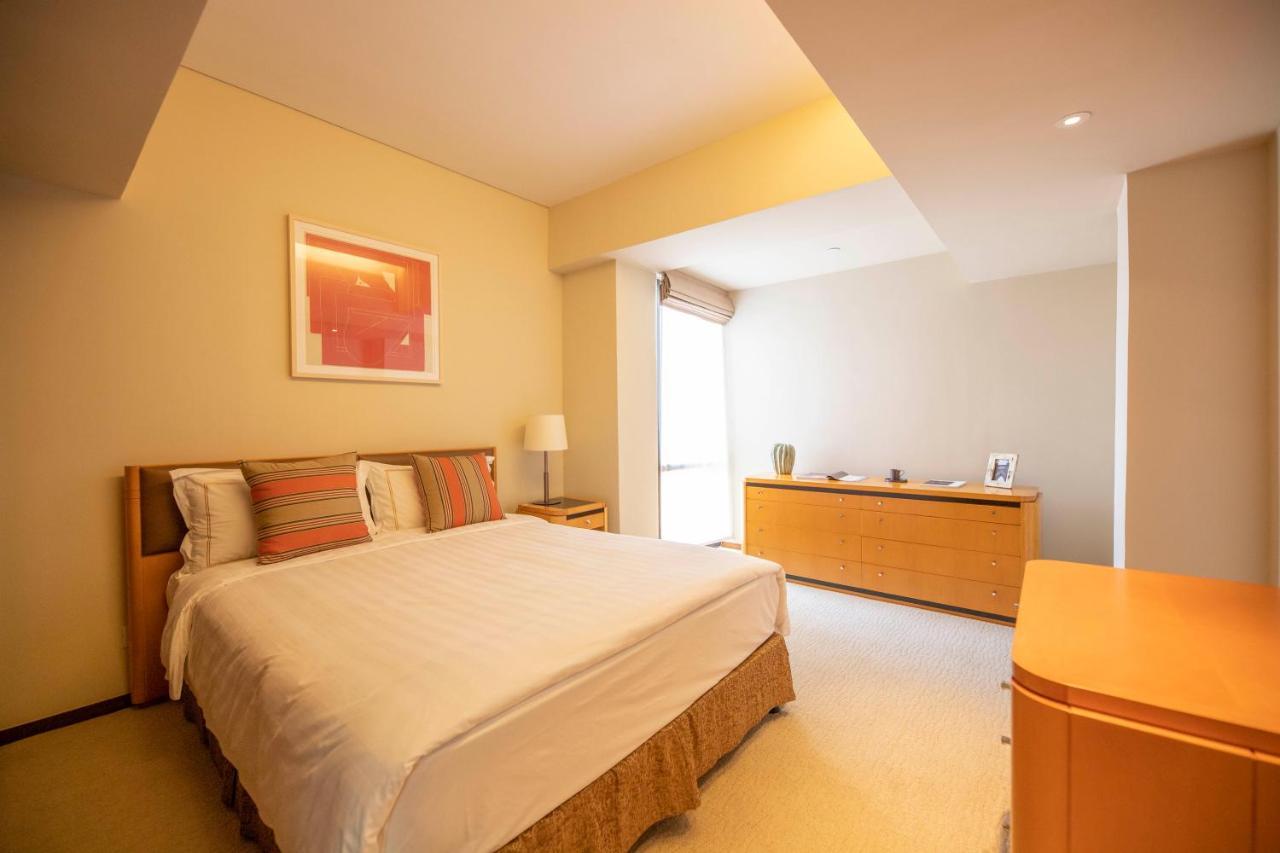 Shanghai Centre Serviced Apartment Екстер'єр фото
