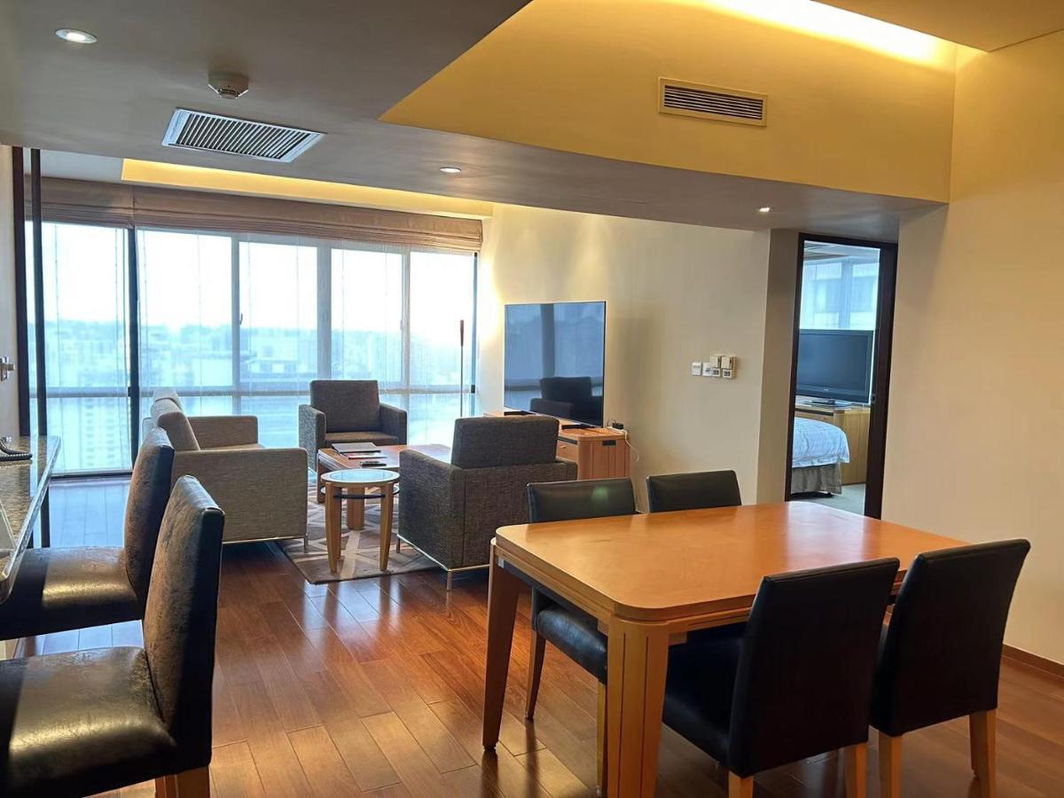 Shanghai Centre Serviced Apartment Екстер'єр фото